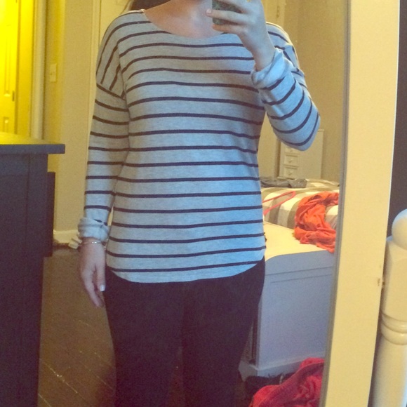 H&M Tops - Striped Roll Sleeve Sweatshirt