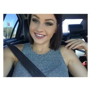Meet your Posher, Briana