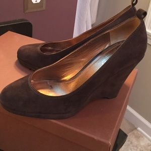 Coach wedge in beautiful Brown suede