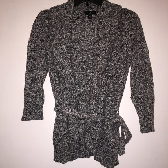 ❣ PRICE DROP Grey Sweater