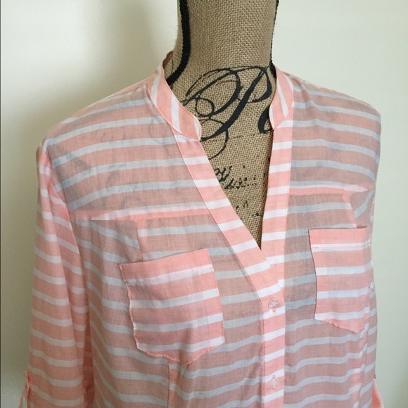 ❗️SOLD❗️Peach Lane Bryant Top - Picture 2 of 4