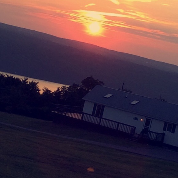 Meet your Posher, Madison - Picture 1 of 1