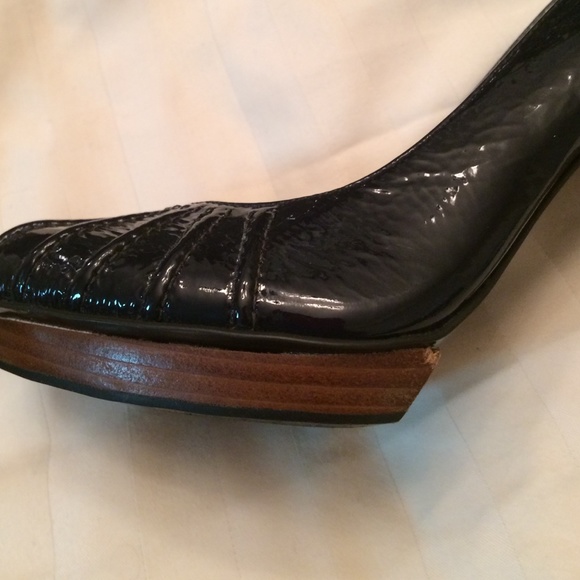 Gianni Bini womens heels- - Picture 2 of 2