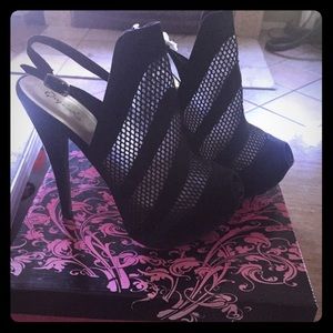 Brand new heels size 8.5