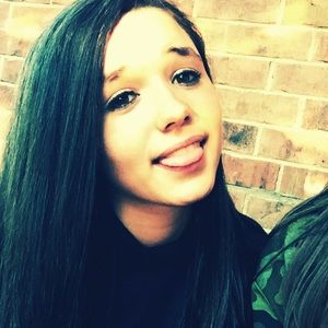 Meet your Posher, Ana