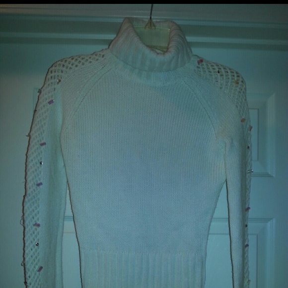 Sweater - Picture 2 of 3
