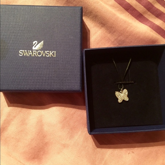 Swarovski butterfly mini crystal pendant - Picture 1 of 2
