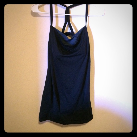 Lululemon workout top