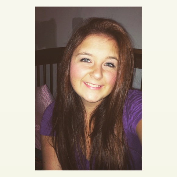 Meet your Posher, Caroline