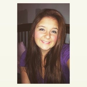 Meet your Posher, Caroline