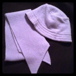 Banana Republic hat and scarf