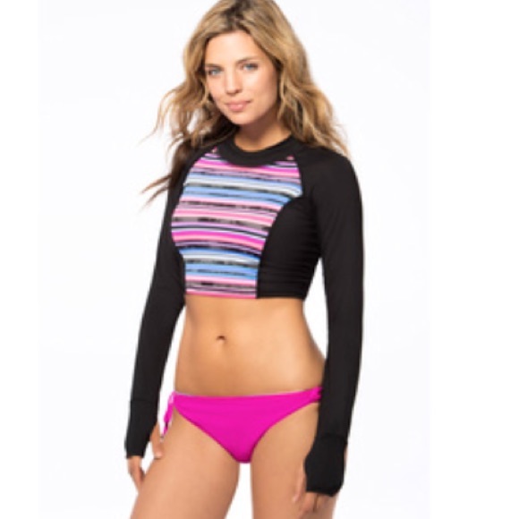 Cropped rash guard
