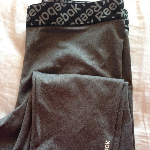 Reebok Capri workout spandex pants