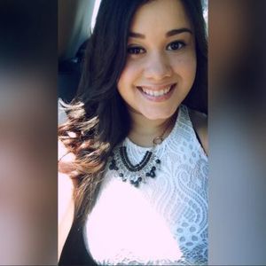 Meet your Posher, Cynthia