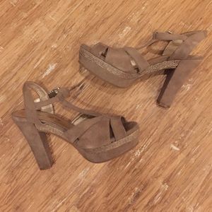 Antonio Melani Taupe Suede heals