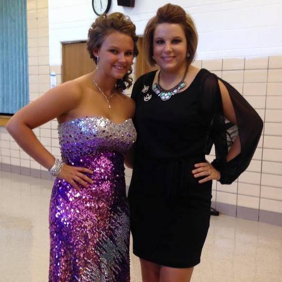 Meet your Posher, Kayla - Picture 2 of 2