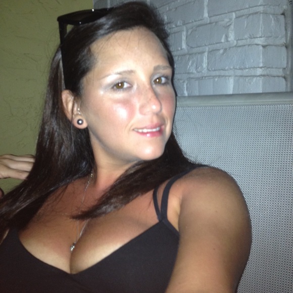 Meet your Posher, Diana - Picture 2 of 3