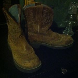 Ariat cowboy boots