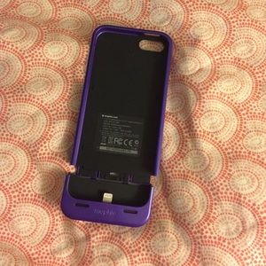 Chargeable case for iPhone 5