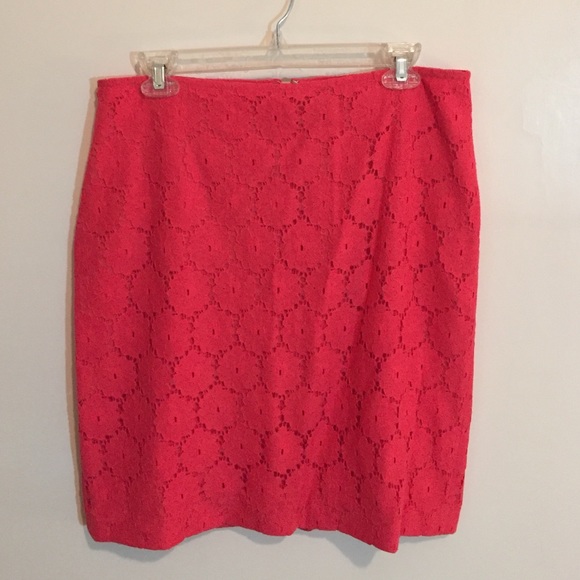 Ann Taylor size 12 coral skirt