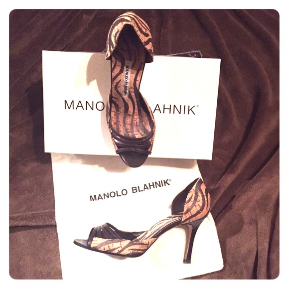 ✨Gorgeous Zebra Stripe Manolo Blahniks✨