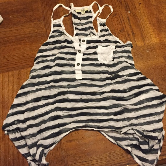 Cute stripped button down summer shirt