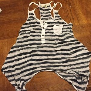 Cute stripped button down summer shirt