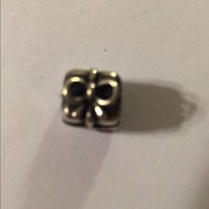 Present pandora charm