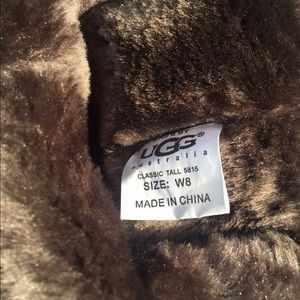 Chocolate medium uggs
