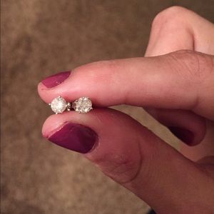 Sold on ♏️1/4 Carat Diamond Earrings