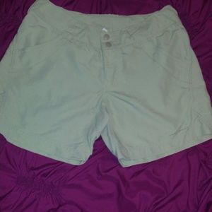Women's Colombia khaki shorts