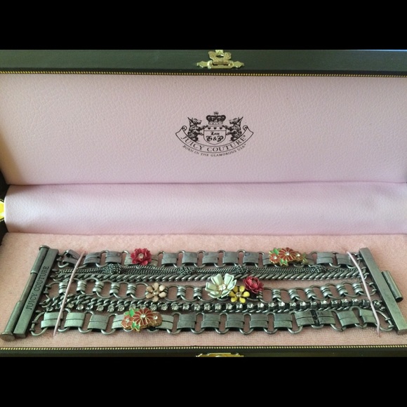 Juicy Couture bracelet (box included)