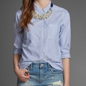 ⭐️Abercrombie and Fitch stripped dress shirt⭐️