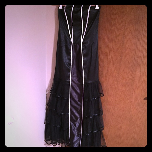 Ever Pretty long silky black dress! 💃🏼🎩