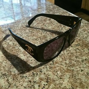 AUTHENTIC CHANEL VINTAGE BLACK SUNGLASSES EYE WEAR