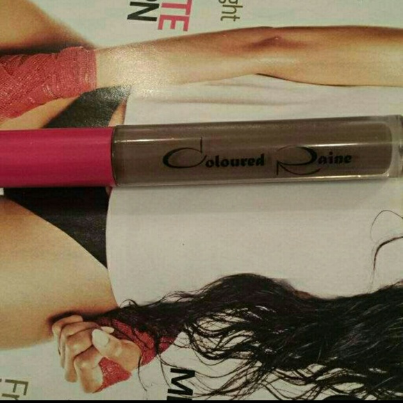 Coloured raine matte lip paint