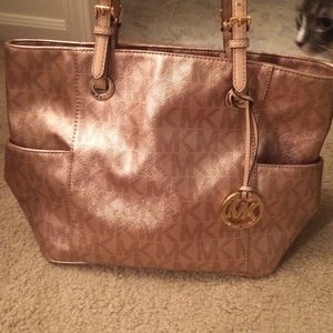 Michae Kors rose gold tote