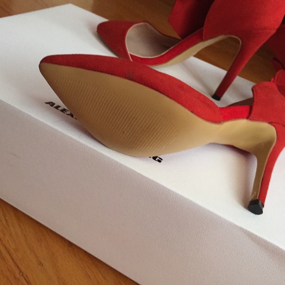 Red heels with bow ties - Picture 4 of 4