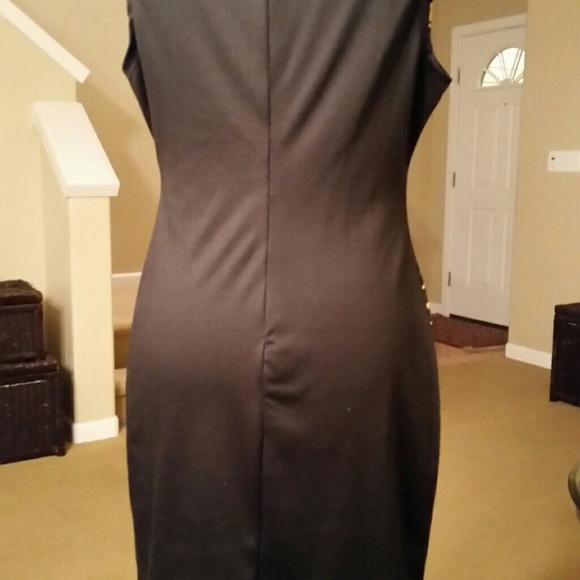 ABSTRACT DESIGN DRESS - Picture 3 of 3