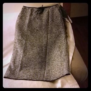 Midi hounds tooth skirt