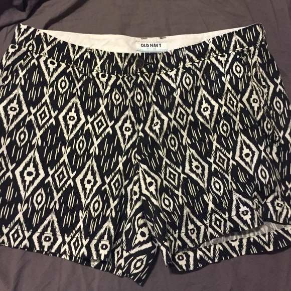 Patterned black and white shorts from Old Navy