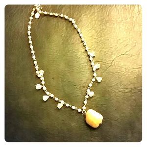 Stone a faux crystal necklace