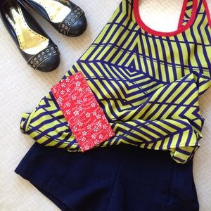 Geometric print top
