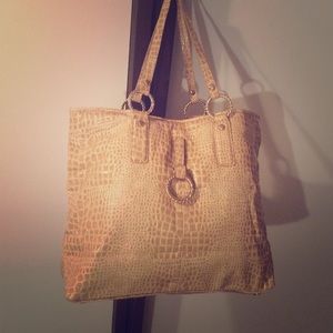 Authentic Ivanka Trump tote. Barely used!