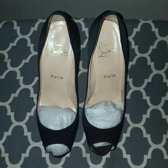 Christian Louboutin - Picture 1 of 4