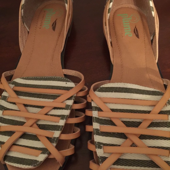 Sandals - Picture 3 of 4