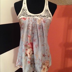 Floral lace top