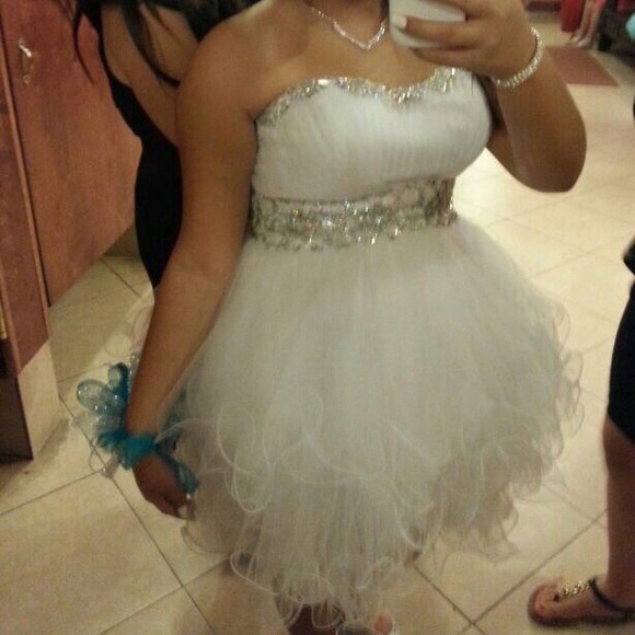 Dress - Picture 4 of 4