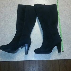 Black Boots Tall Stretch back Wide Calf 9W EUC
