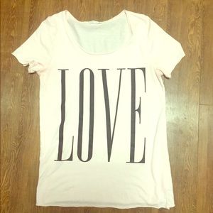Love graphic tee